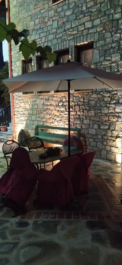 Guesthouse Petrino Pezoúla 外观 照片