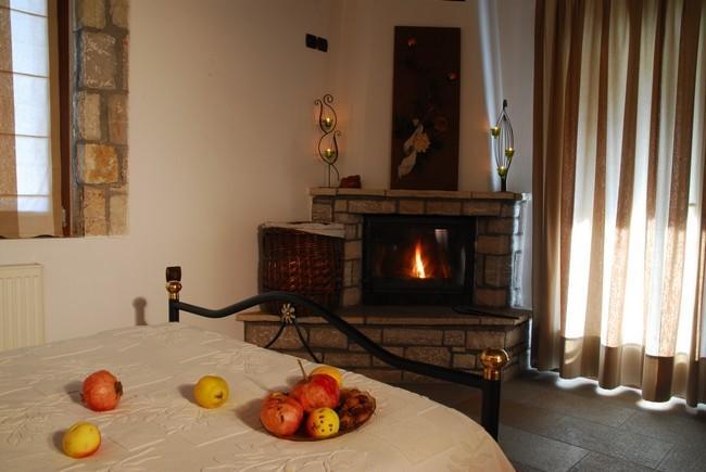 Guesthouse Petrino Pezoúla 外观 照片